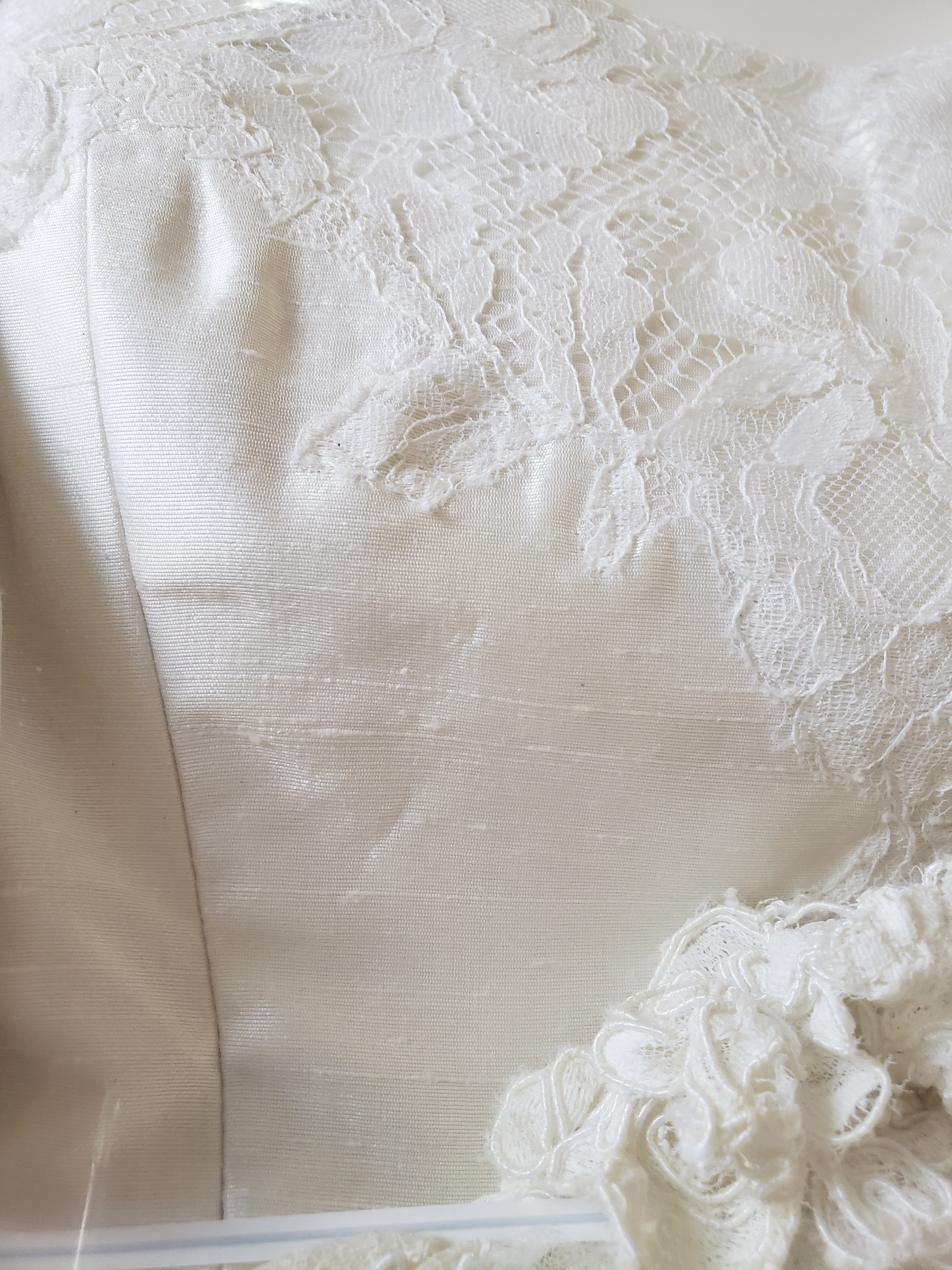 Amsale 'Silk Taffeta' size 10 used wedding dress – Nearly Newlywed