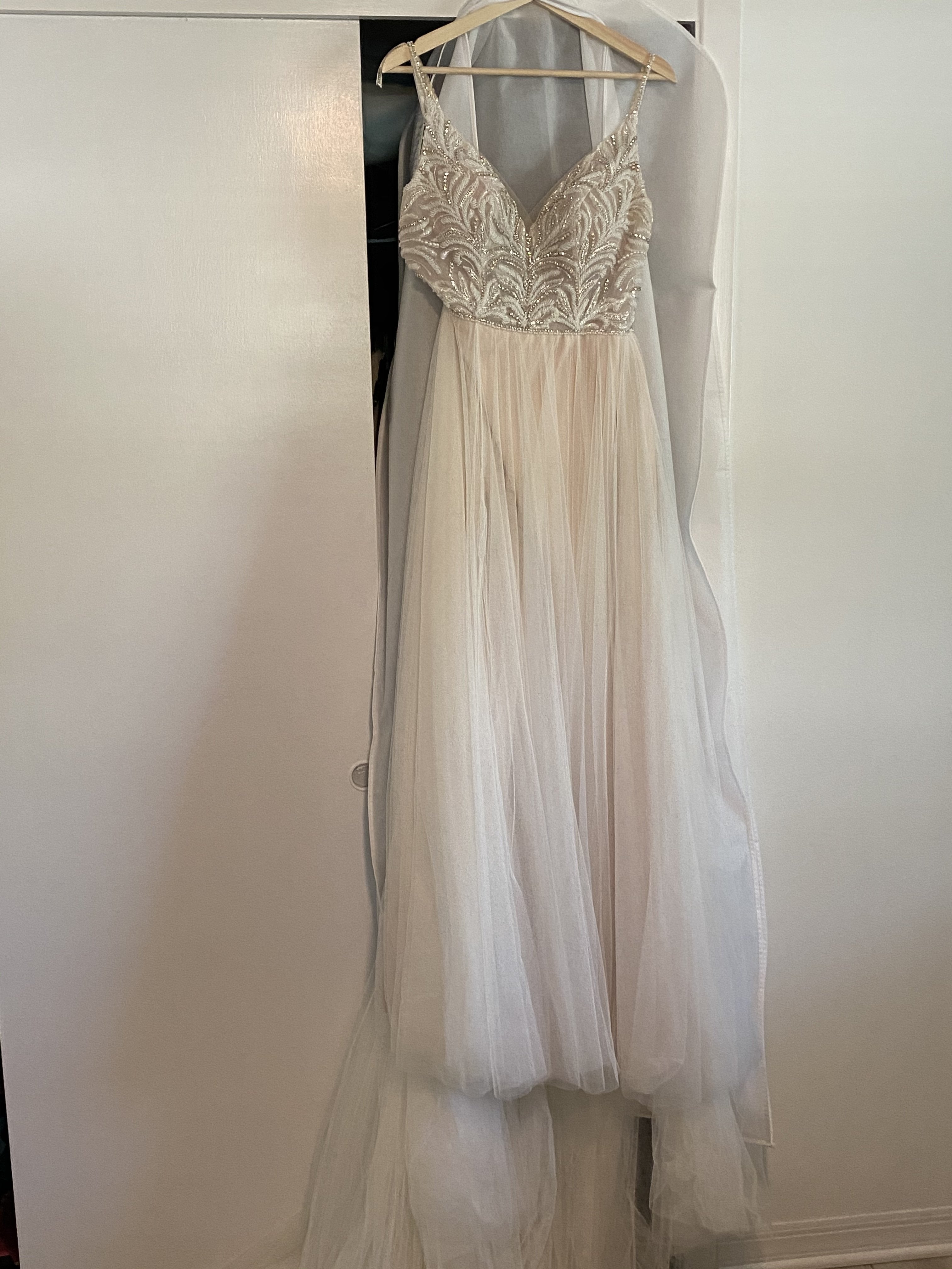 Maggie Sottero 'Charlene' size 6 used wedding dress – Nearly Newlywed