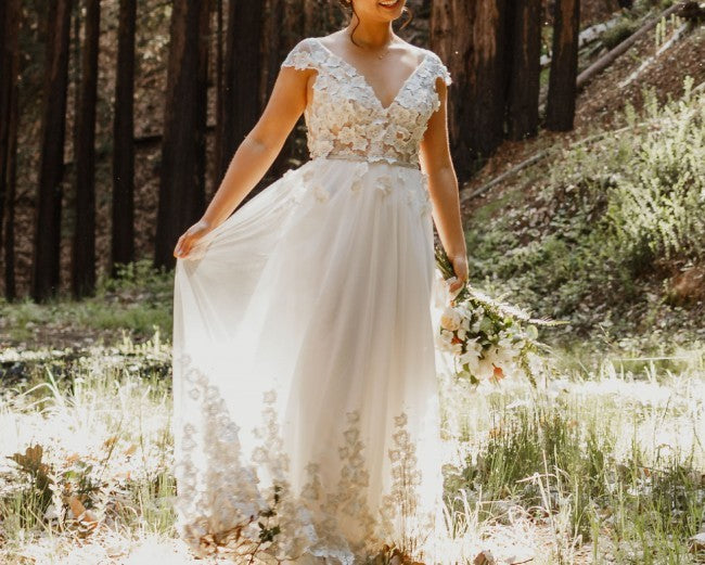 Long Sleeve Simple Ivory White Wedding Dresses with Ruffle Skirt AWD1570