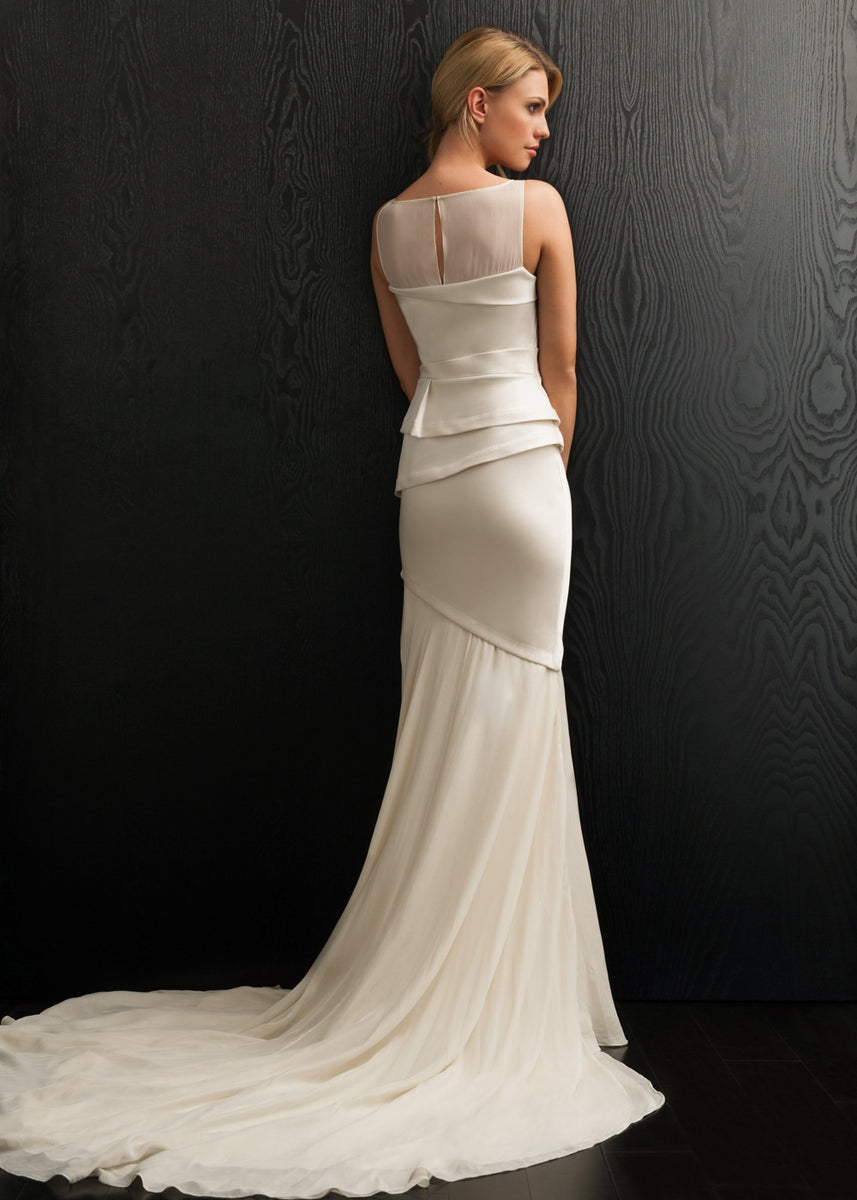 Amanda Wakeley 'Allure' Size 2 Wedding Dress – Nearly Newlywed
