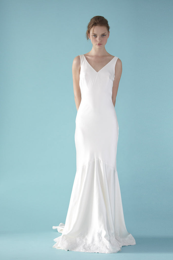Love, Yu 'Aster' Size 6 Wedding Dress - Nearly Newlywed