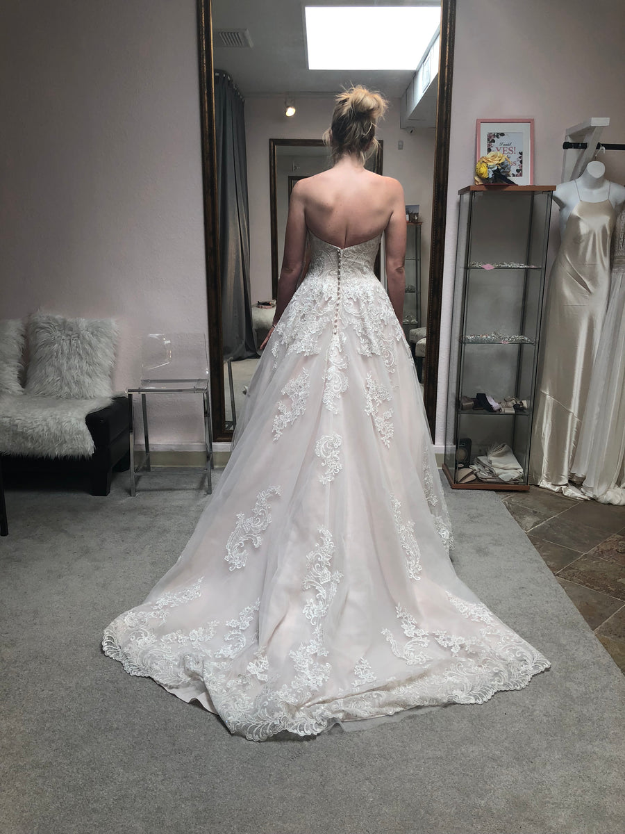 Eddy K '197' size 8 sample wedding dress – Nearly Newlywed