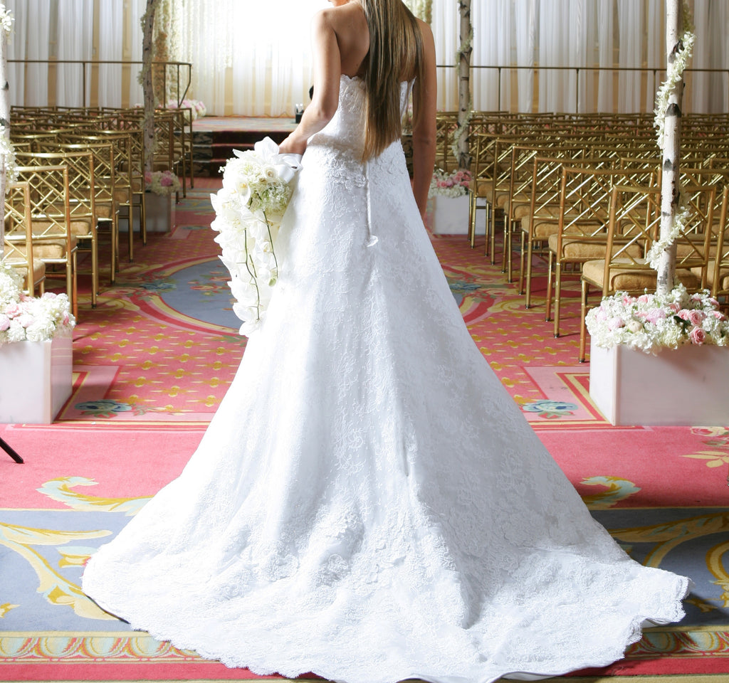 Vera Wang 'Luxe Nathalie' Size 2 Used Wedding Dress