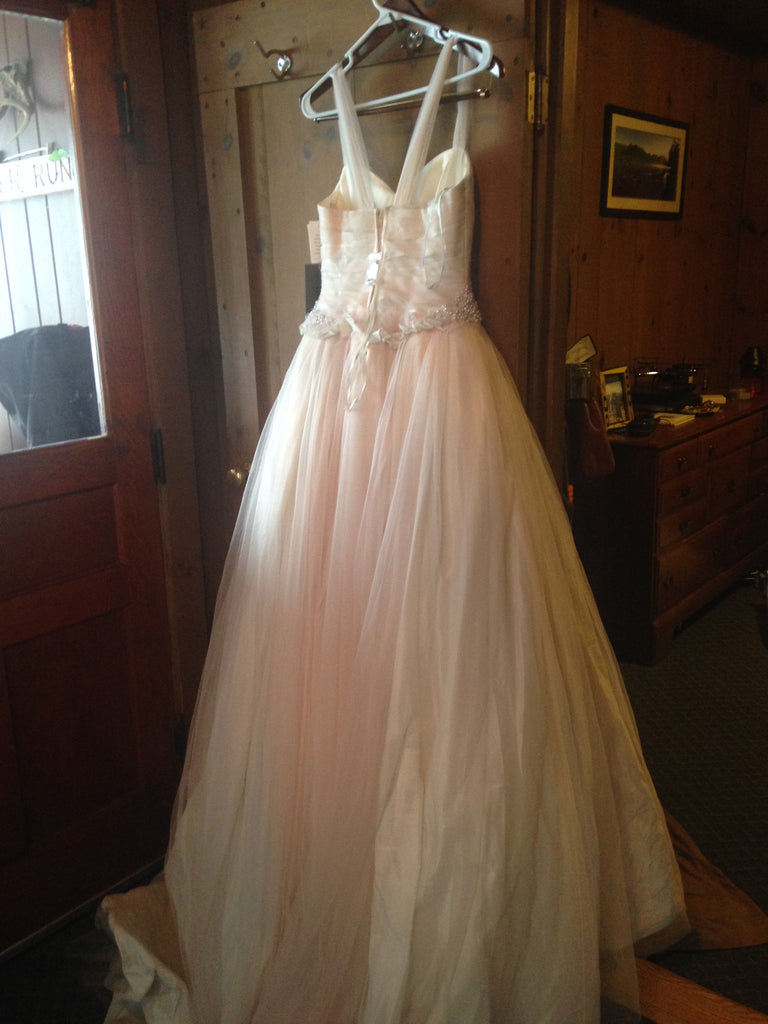 Vera Wang White ‘Taffeta’ size 4 new wedding dress - Nearly Newlywed