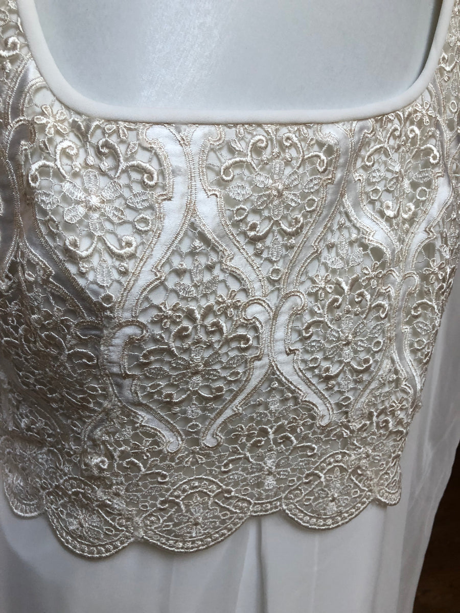 Custom 'Silk' size 8 used wedding dress – Nearly Newlywed