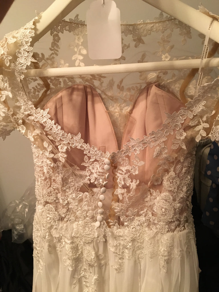 Pronovias 'Diana' size 4 new wedding dress - Nearly Newlywed