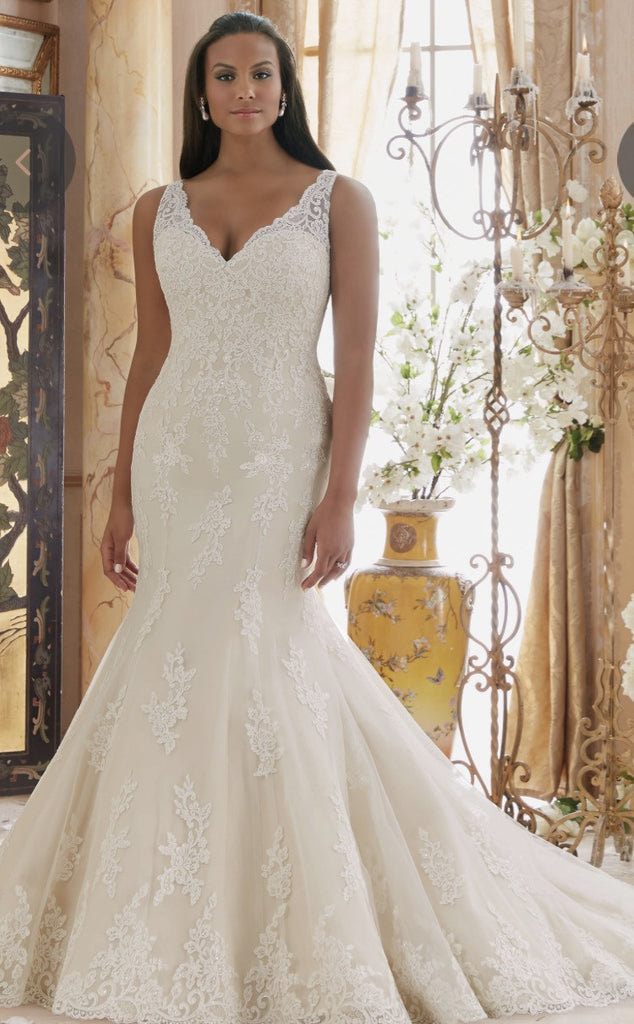 Top Wedding Dresses Size 16 in 2023 Learn more here | goldweddingdress1