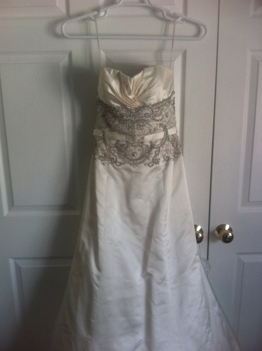 Rivini Fit and Flare Used Wedding Dress Size 10 – Nearly Newlywed