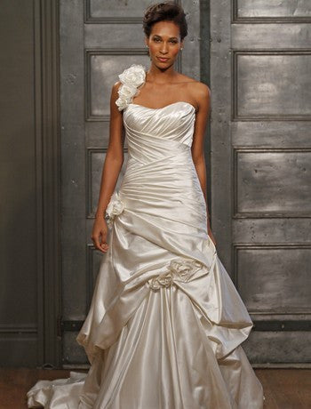 Elie Saab for Pronovias 'Casandra' Ivory Silk Wedding Dress