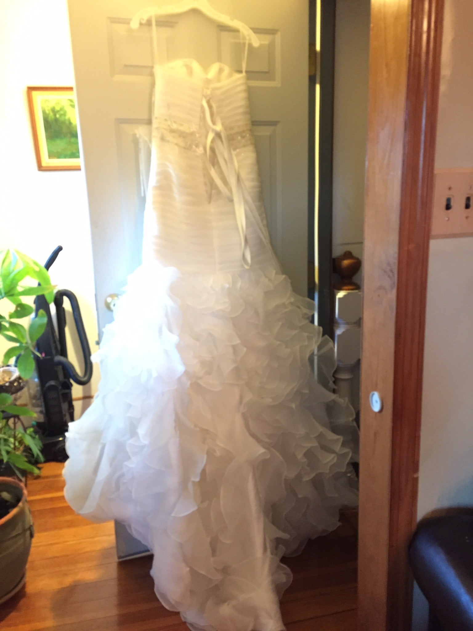 Pronovias 'Garza Paris' size 8 sample wedding dress – Nearly Newlywed