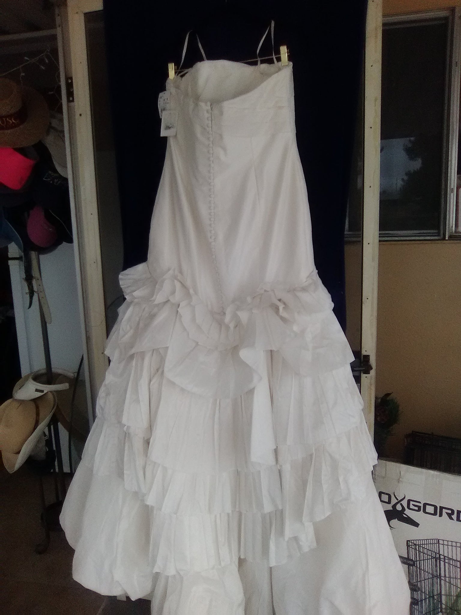 Vera Wang White 'Strapless White' size 12 new wedding dress – Nearly ...