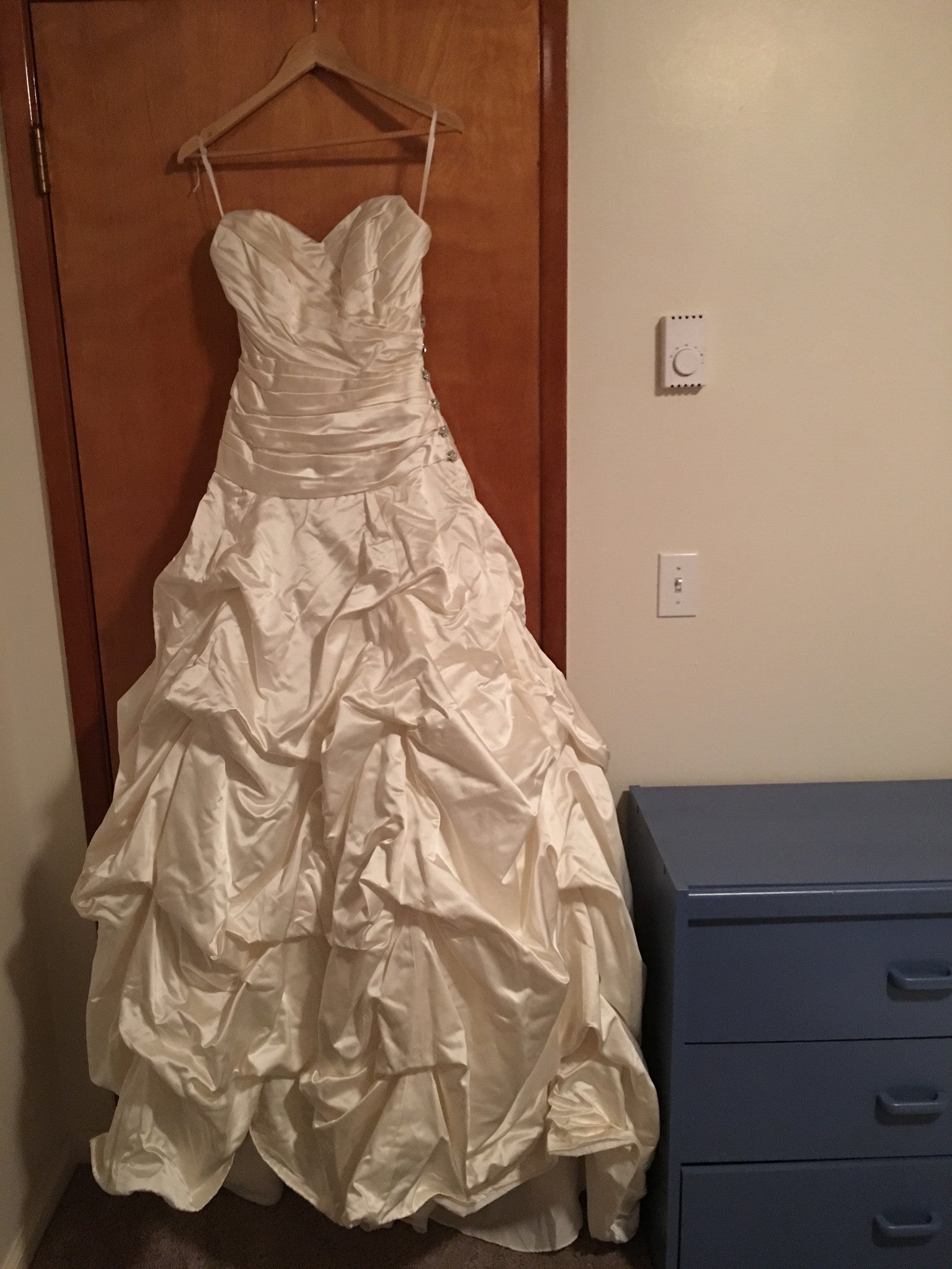 Anne Barge 'Ballgown' size 4 used wedding dress – Nearly Newlywed