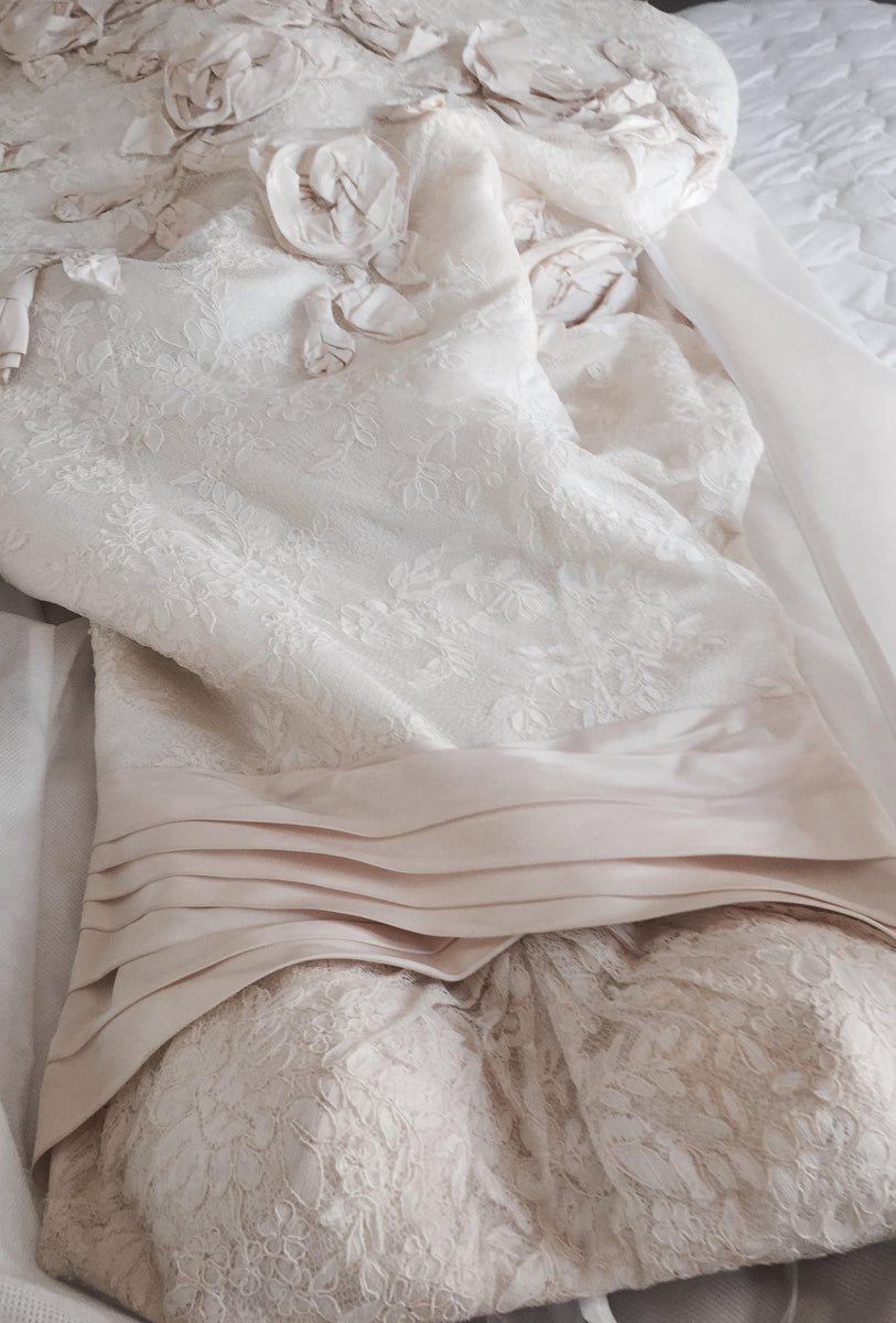 Watters 'The Romantic' size 8 used wedding dress – Nearly Newlywed
