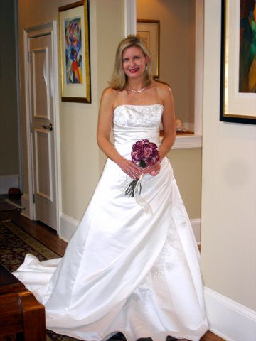 Bridals by Lori  Anis size 4 new wedding  dress  Nearly 