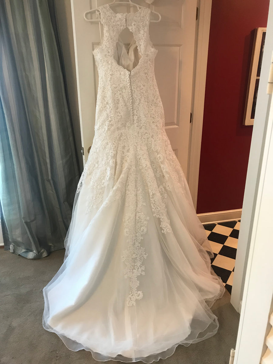 Allure 'W352' size 16 used wedding dress – Nearly Newlywed