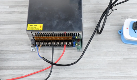 Power supply to be used for induction heating