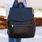 classicnappybagbackpackhannahandhenryblack4__PID:f623d9d5-6f09-48ef-8d4b-43e76573f8bd