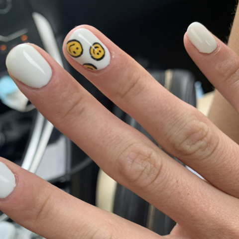 Smile nails