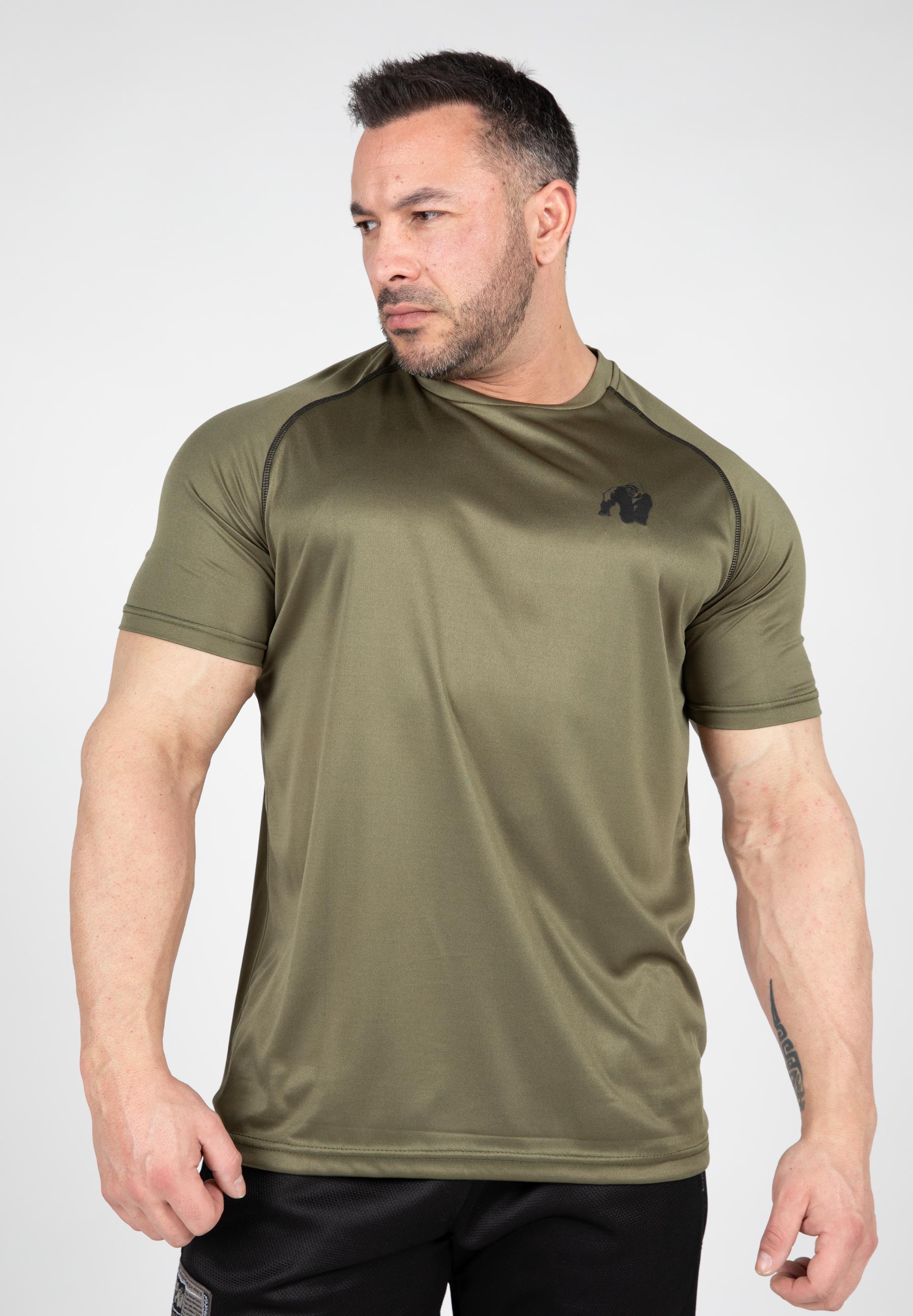 Performance T-shirt Army Green | GorillaWearUsa