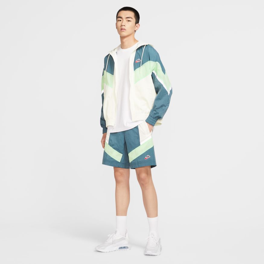 nike heritage windrunner short