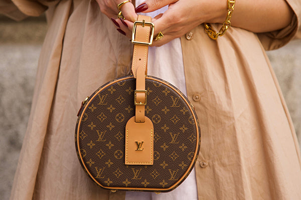 Cloth crossbody bag Louis Vuitton Brown in Cloth - 28047126