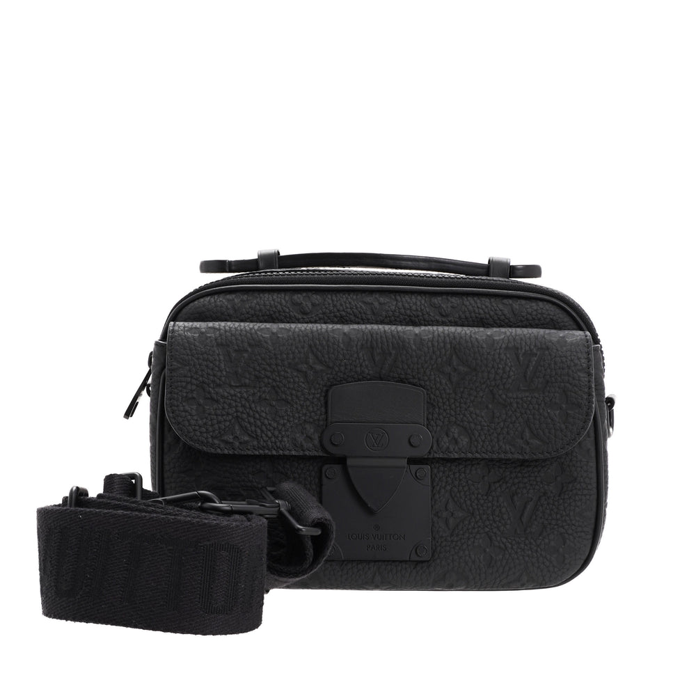Christopher Messenger, Used & Preloved Louis Vuitton Crossbody Bag, LXR  Canada, Black