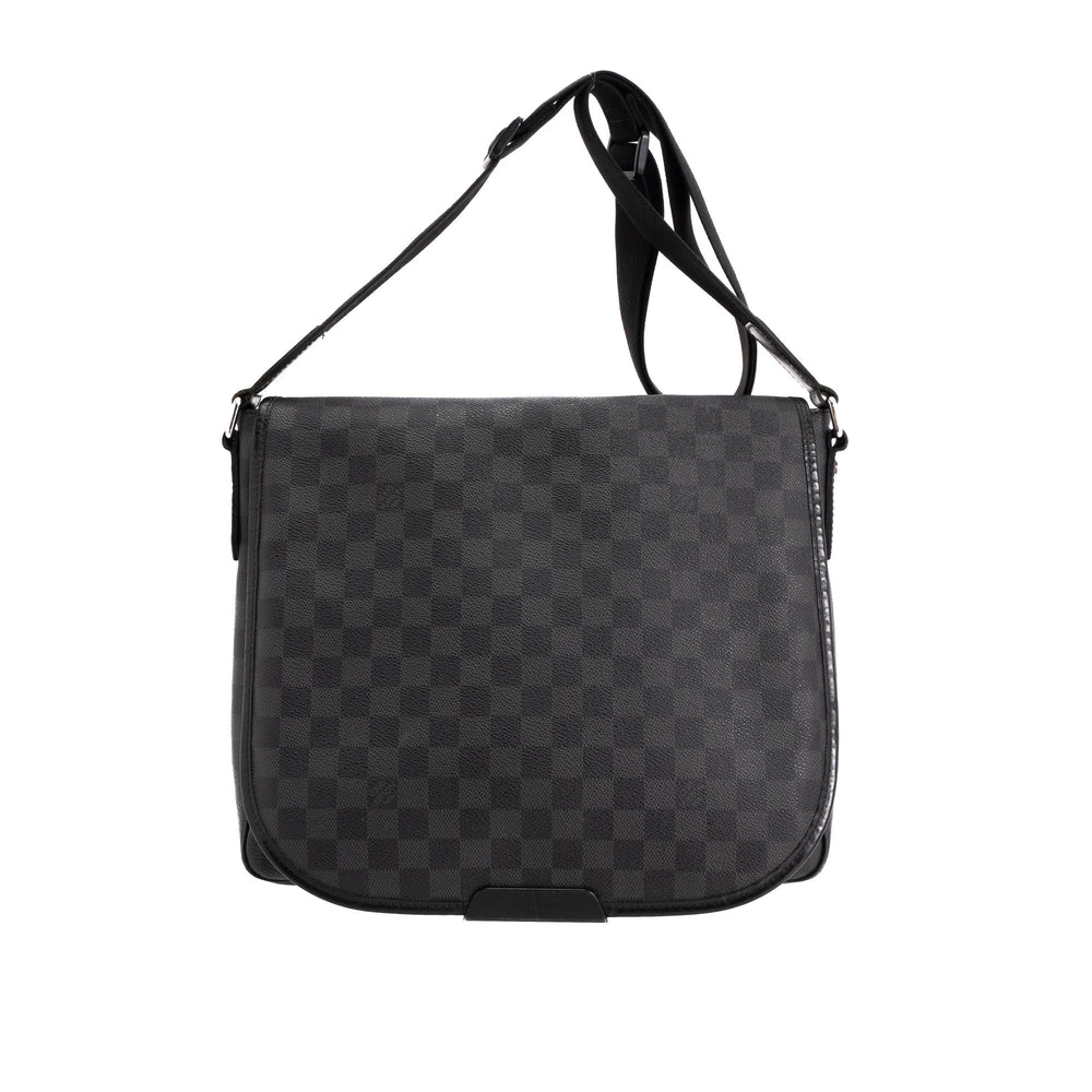 Louis Vuitton - Authenticated Daniel mm Satchel Bag - Cloth Black for Men, Very Good Condition