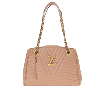 Louis Vuitton Green Leather New Wave Chain PM Bag Louis Vuitton | The  Luxury Closet