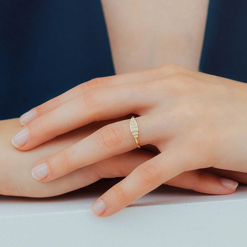 Bague de fiançailles en or jaune et diamant 