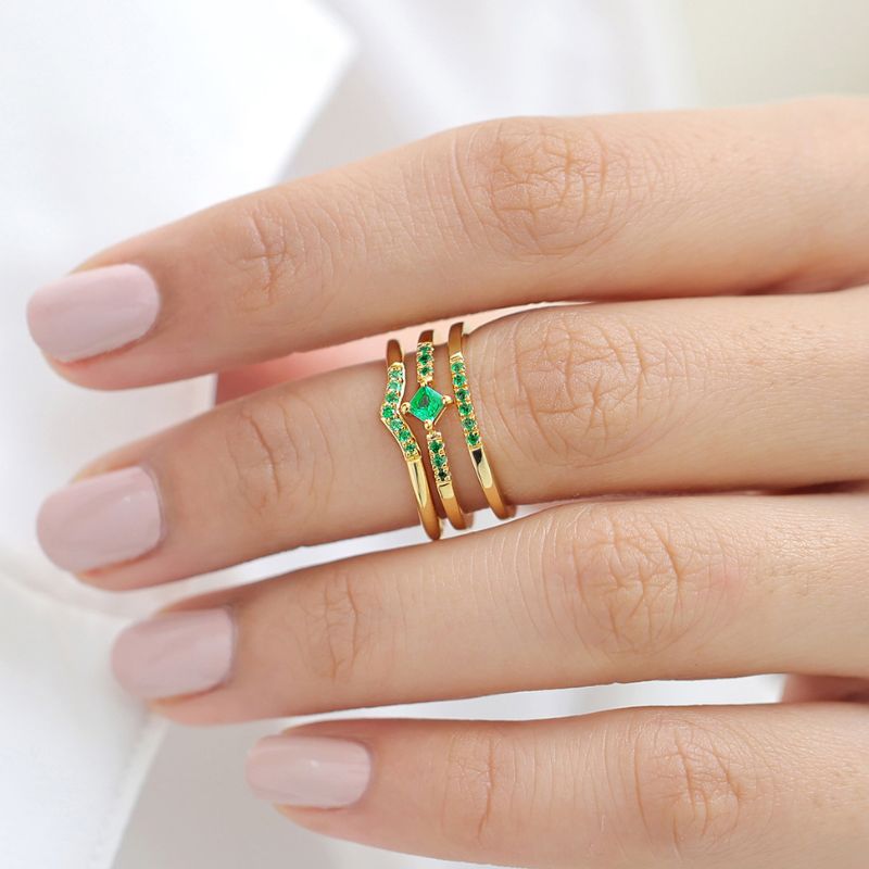 Sakshi Nisha Kali Emerald Ring