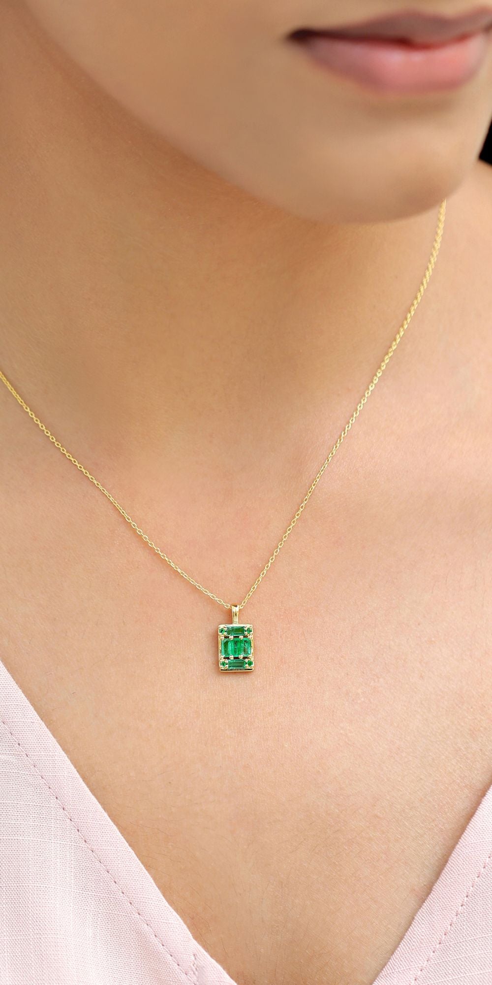 atma geometrical emerald necklace