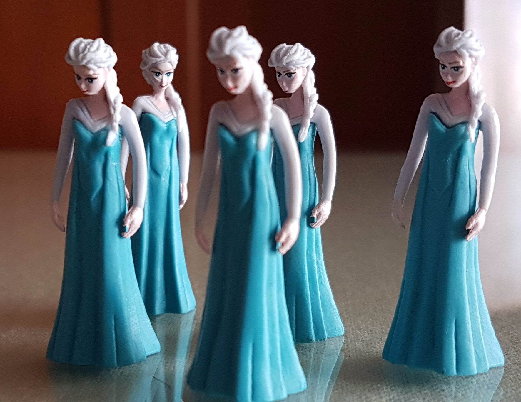 Frozen Elsa Mini Figure Cake Toppers RightToLearn