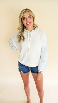 MOUNTAIN SIPS | CREAM & GREY SWEATER PULLOVER