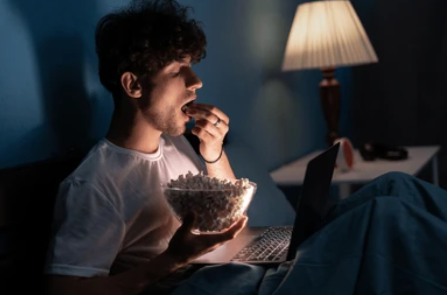 Facts you should know:Eating before sleep-1
