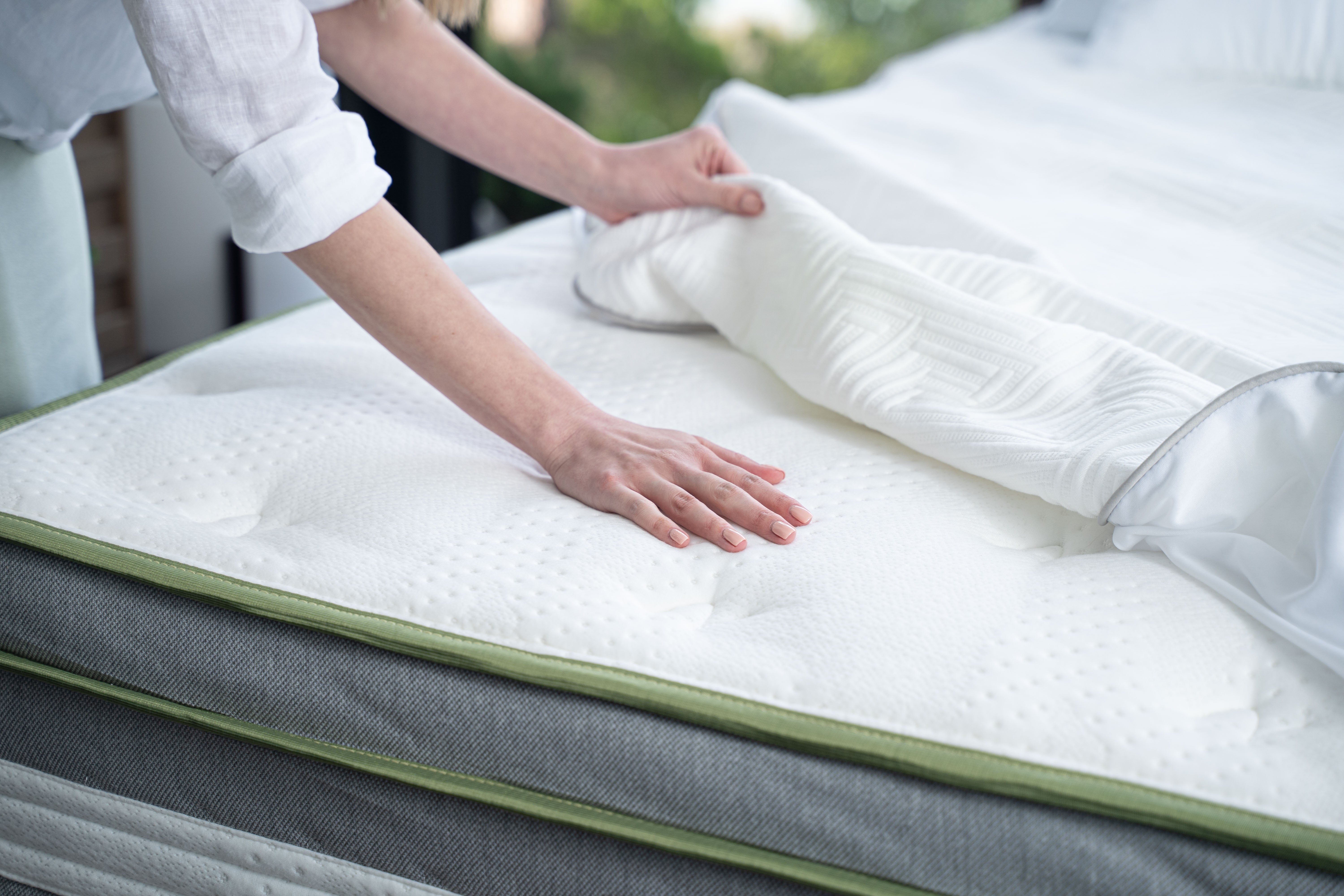 Keep Your Mattress Clean And Cooling-Mattress Protector