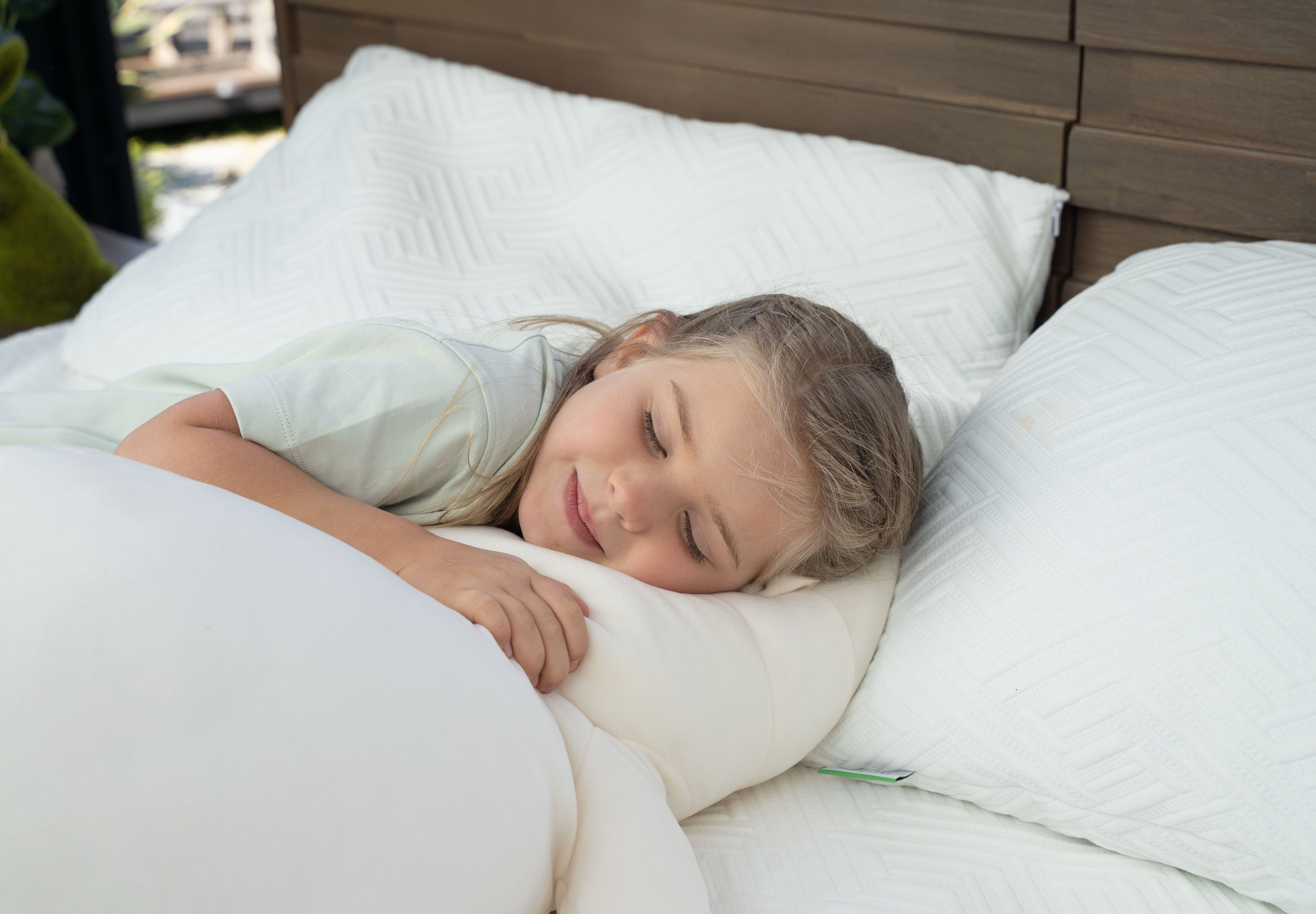 A Quiet Sleep Without Interfering Crinkling Sounds-Crib Mattress Protector