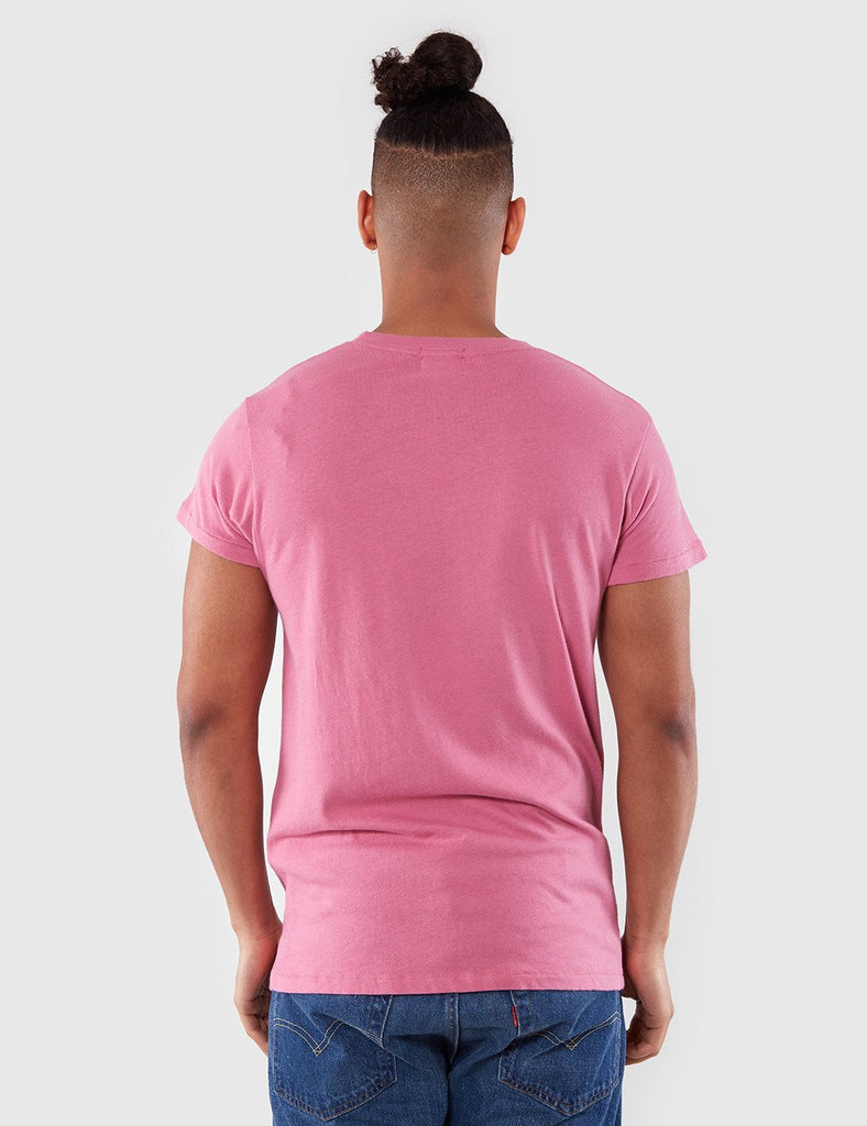 Levis Vintage 1950's Sportswear T-shirt - Faded Cerise | URBAN EXCESS. –  GuruFinder