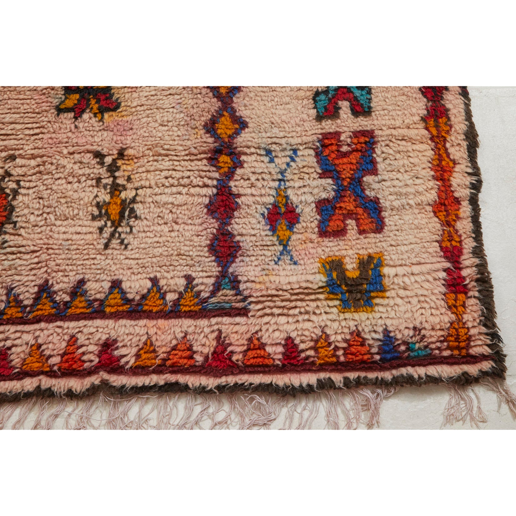 FARAH - Vintage cream colored Moroccan rug with colorful motifs