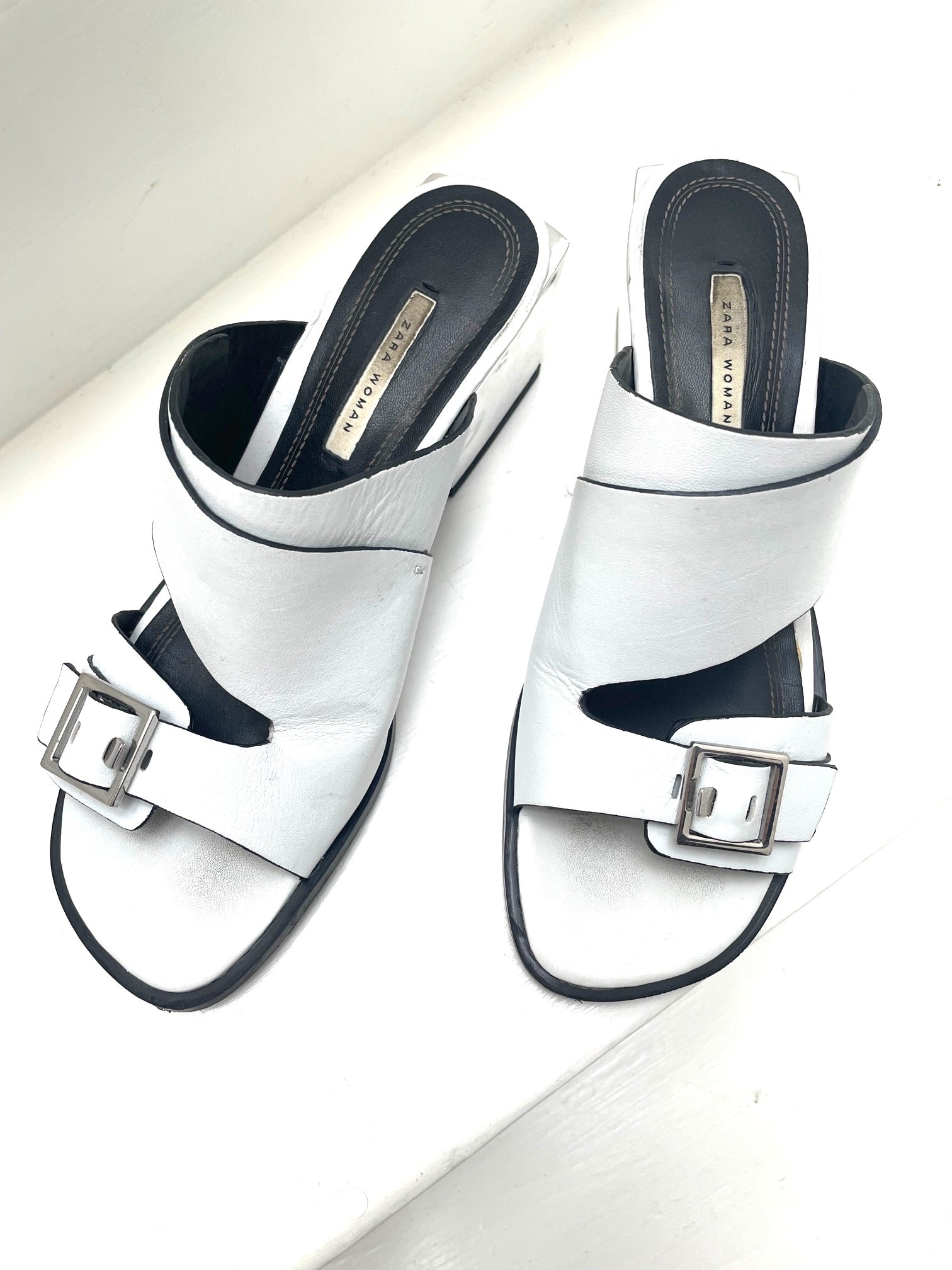 Mindre end Identificere by Zara hvide sandaler – Fashionistas