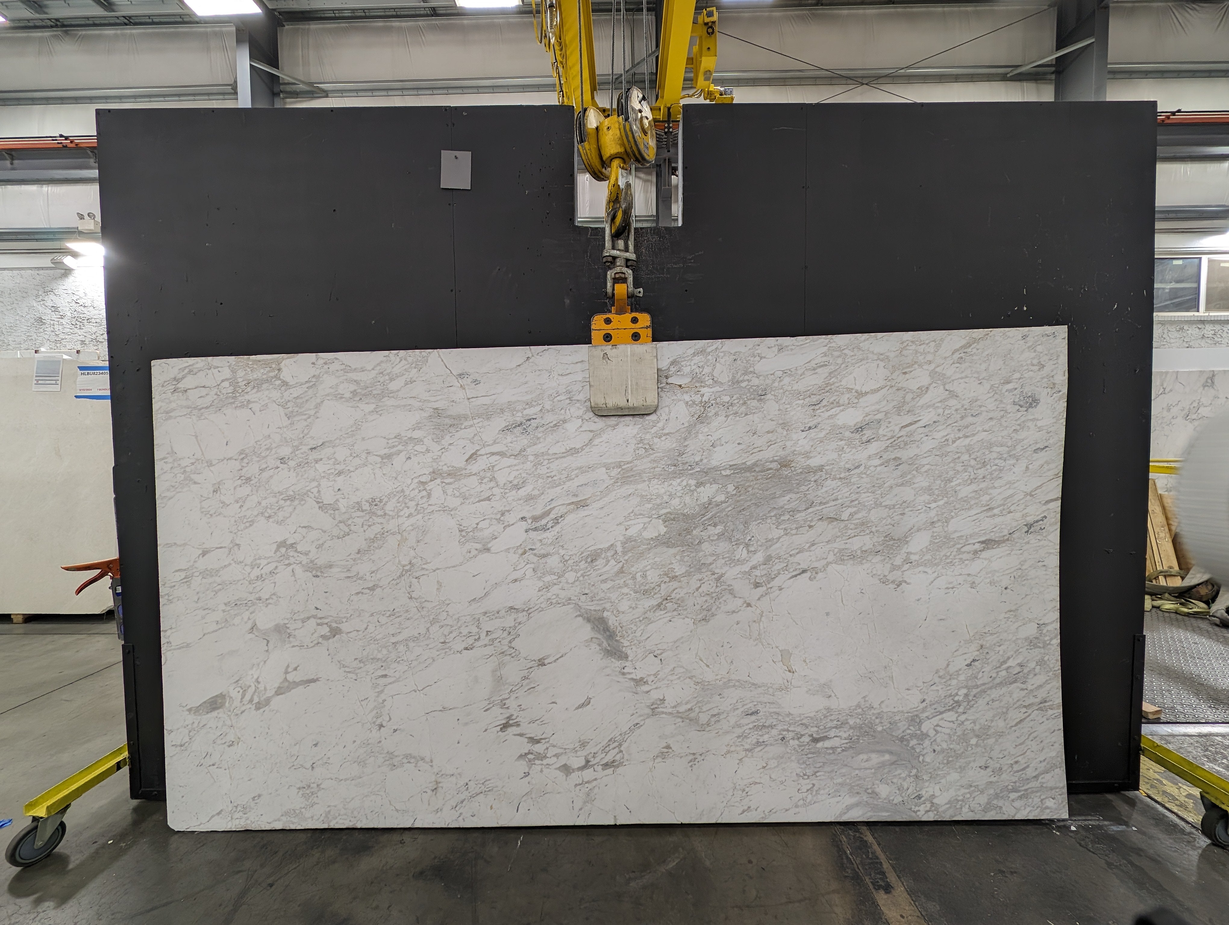  Arabescato%20D'oro%20Marble%20Slab%203/4%22%20%20Honed%20Stone - 54071#26 -  60X112VS 