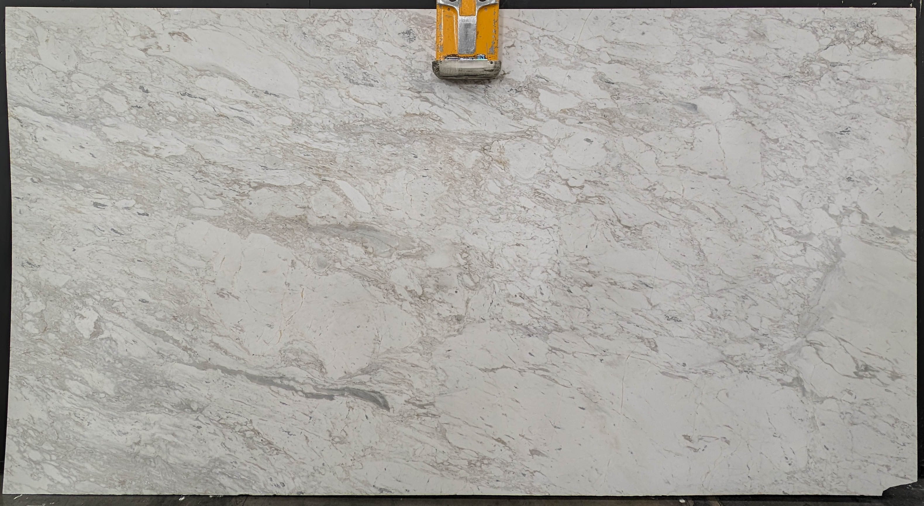  Arabescato%20D'oro%20Marble%20Slab%203/4%22%20%20Honed%20Stone - 54071#33 -  60X112VS 