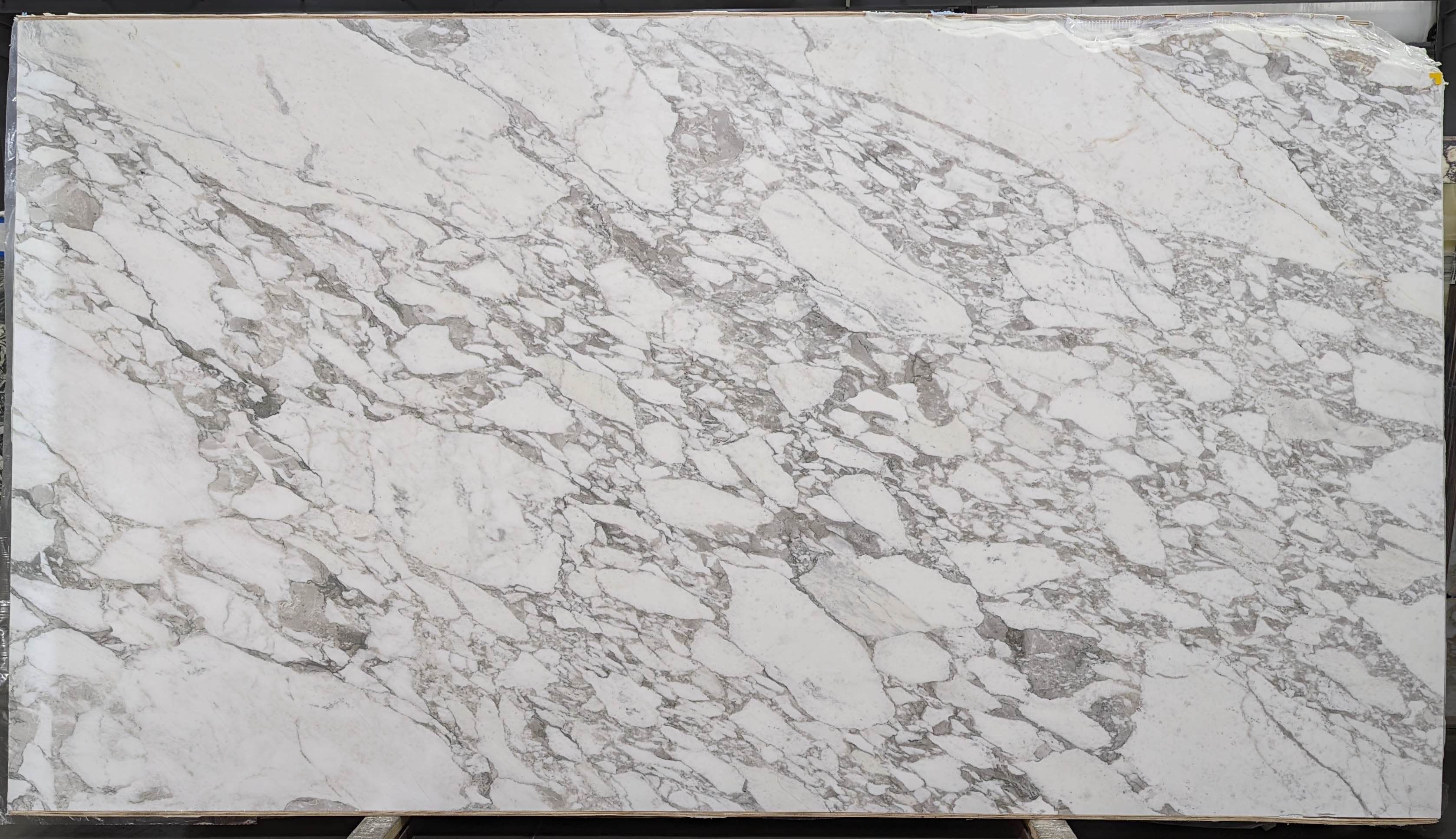  Arabescato%20Vagli%20Marble%20Slab%203/4%22%20%20Honed%20Stone - 23128#59 -  70x137 