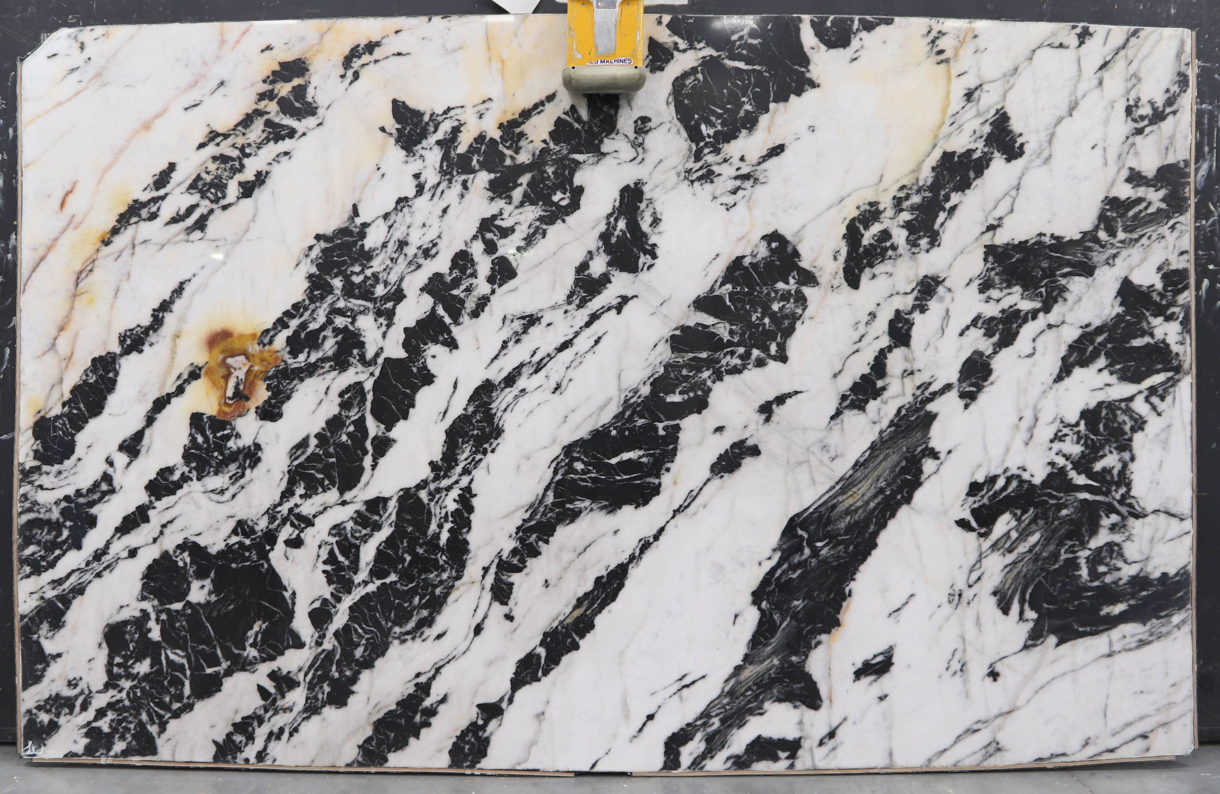  Bajkal%20Crystal%20Quartzite%20Slab%203/4%22%20%20Polished%20Stone - BG12760#10 -  74X119 