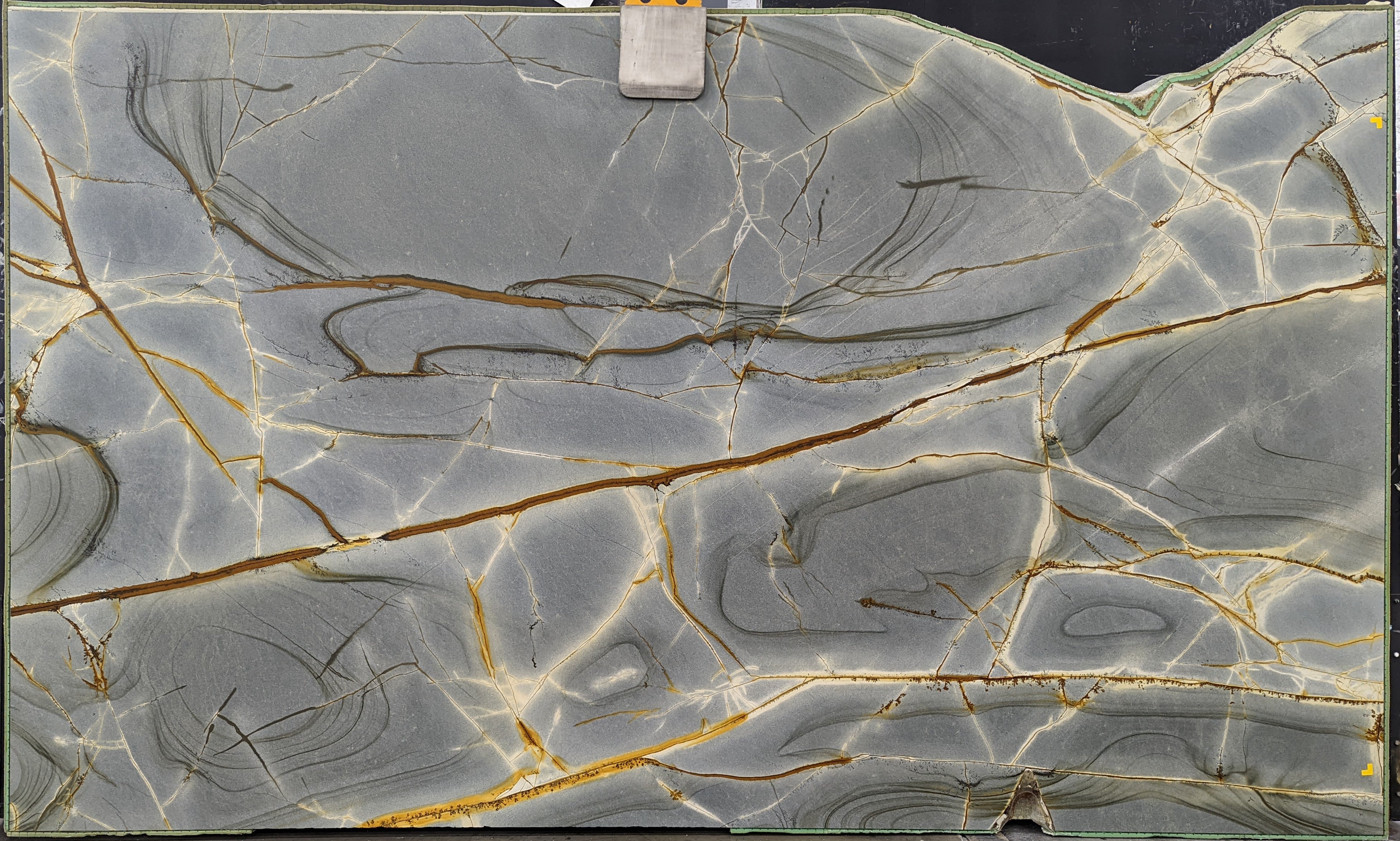  Blue%20Roma%20Quartzite%20Slab%203/4%22%20%20Honed%20Stone - 1131#04 -  66X133 