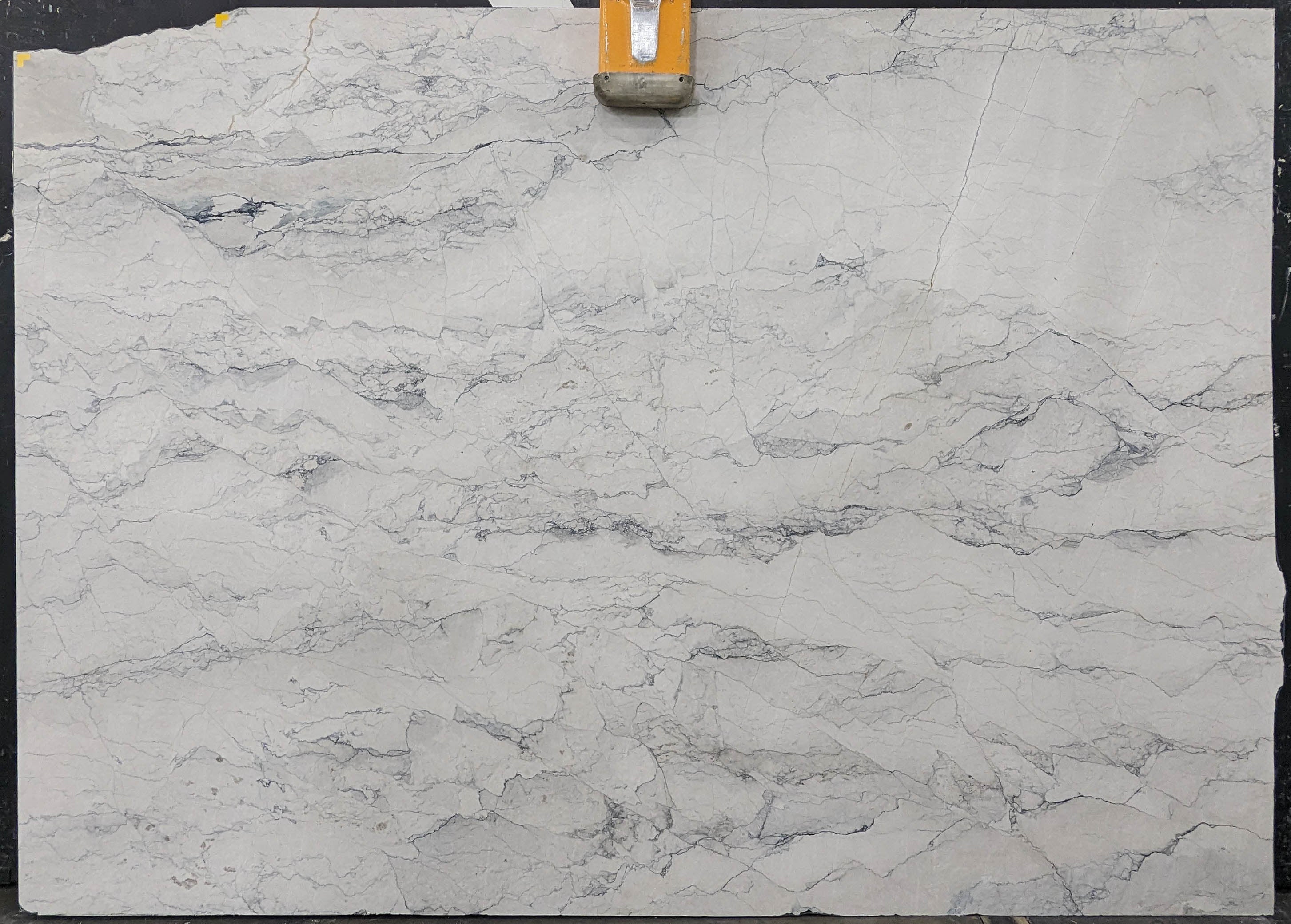  Bianco%20Nuvoloso%20Marble%20Slab%203/4%22%20%20Honed%20Stone - P327#68 -  72x107 