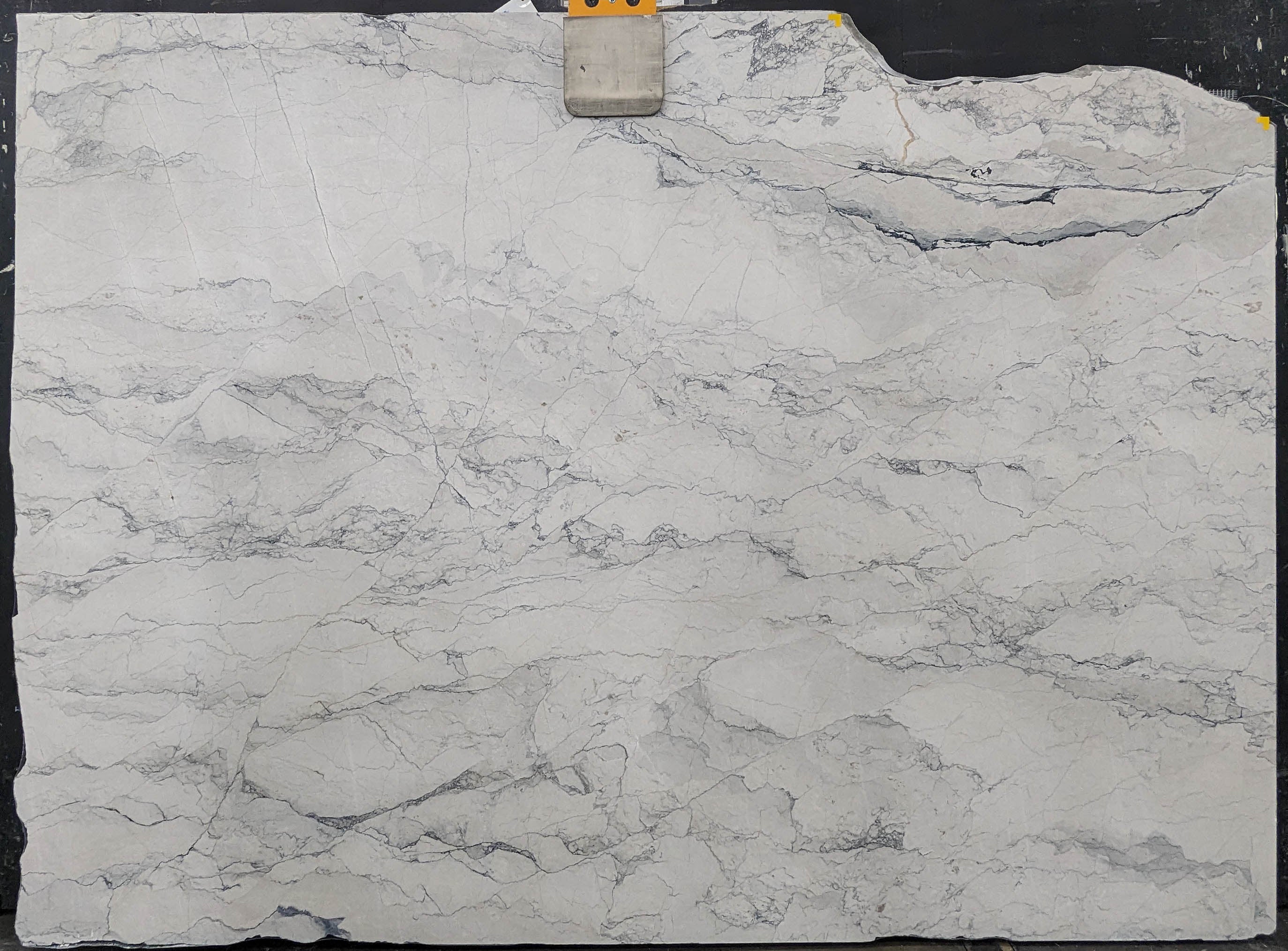  Bianco%20Nuvoloso%20Marble%20Slab%203/4%22%20%20Honed%20Stone - P327#75 -  67x106 