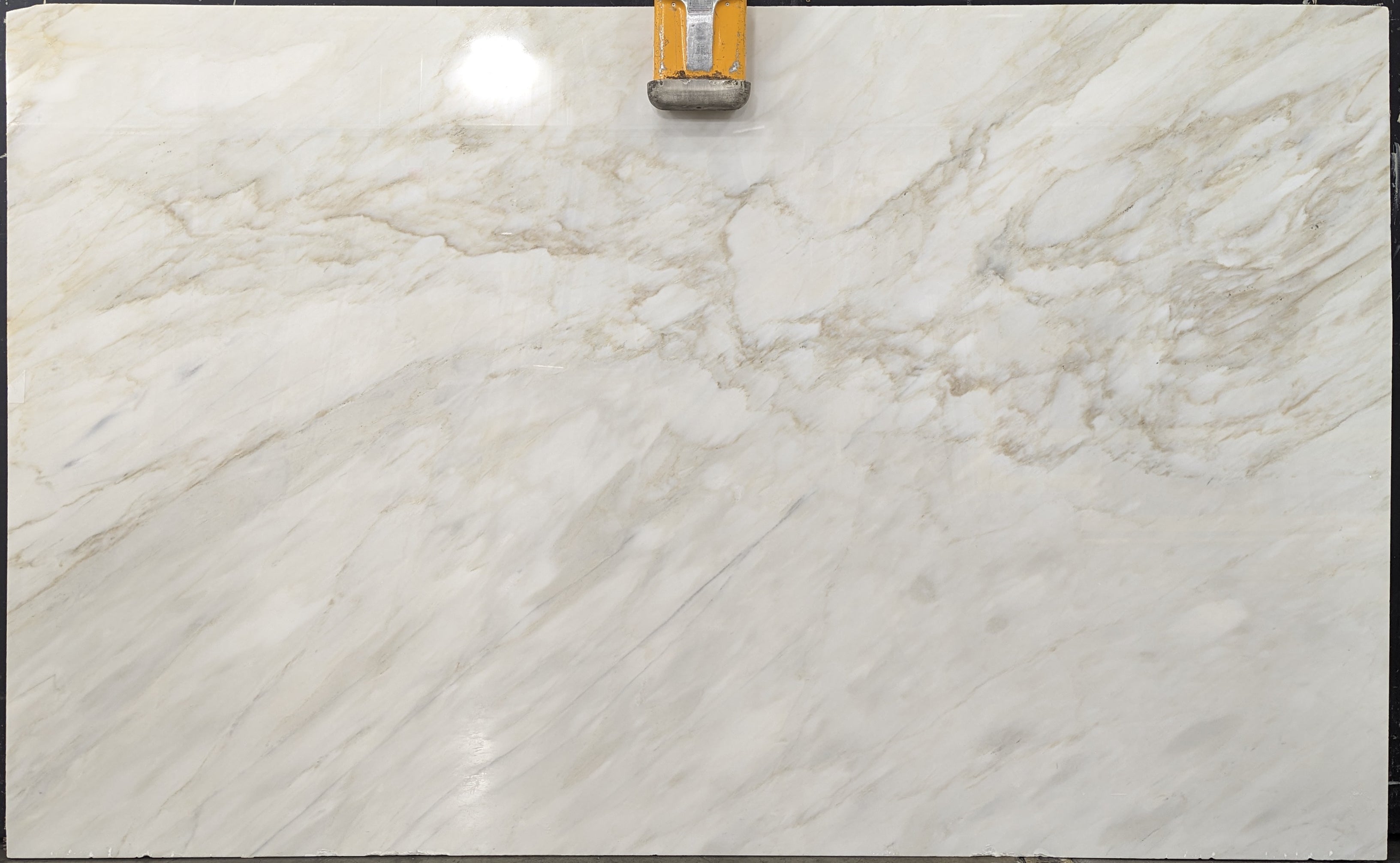  Calacatta%20Cremo%20Marble%20Slab%203/4%22%20%20Polished%20Stone - 11726#22 -  69X113 