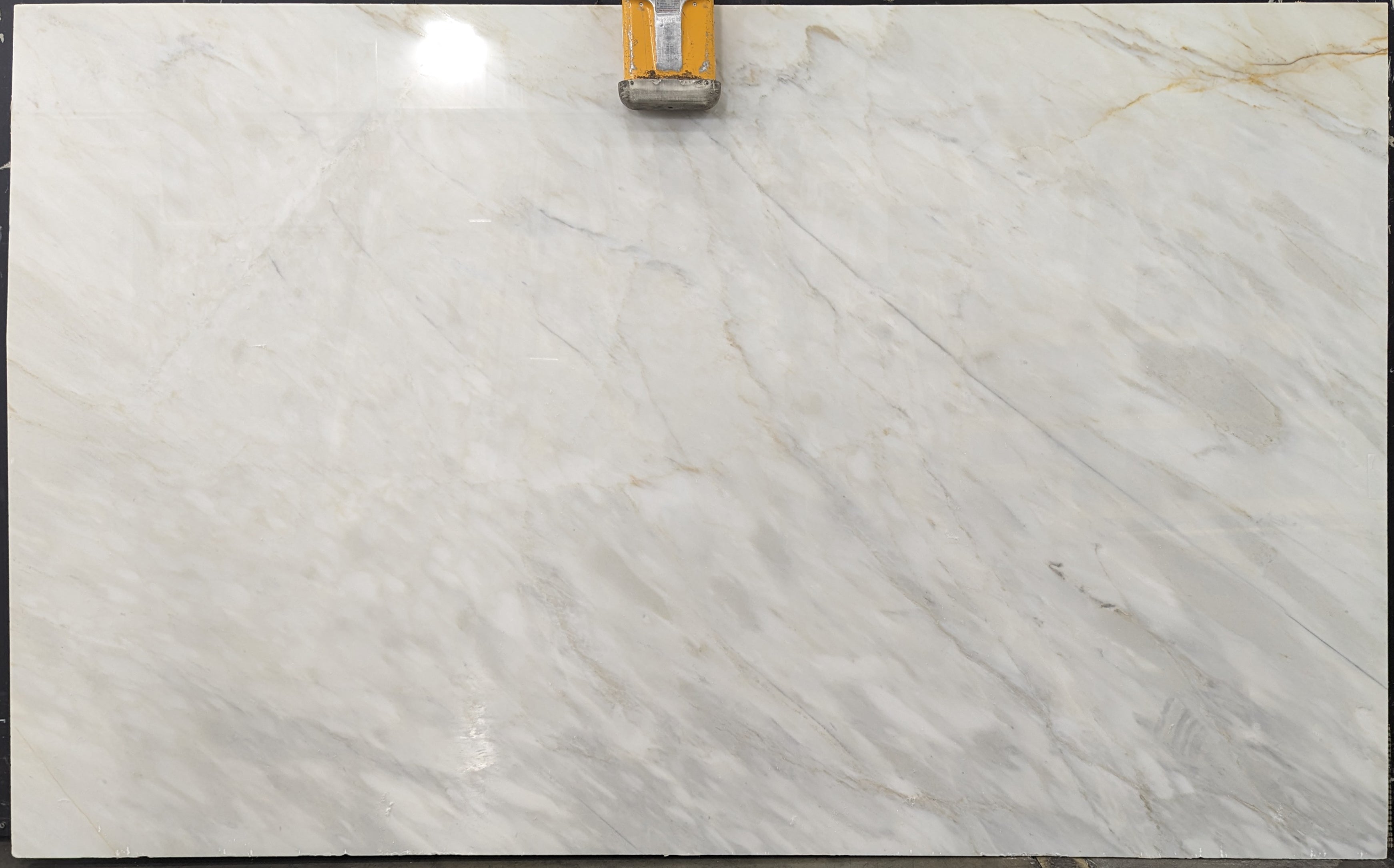  Calacatta%20Cremo%20Marble%20Slab%203/4%22%20%20Polished%20Stone - 11726#27 -  69X113 