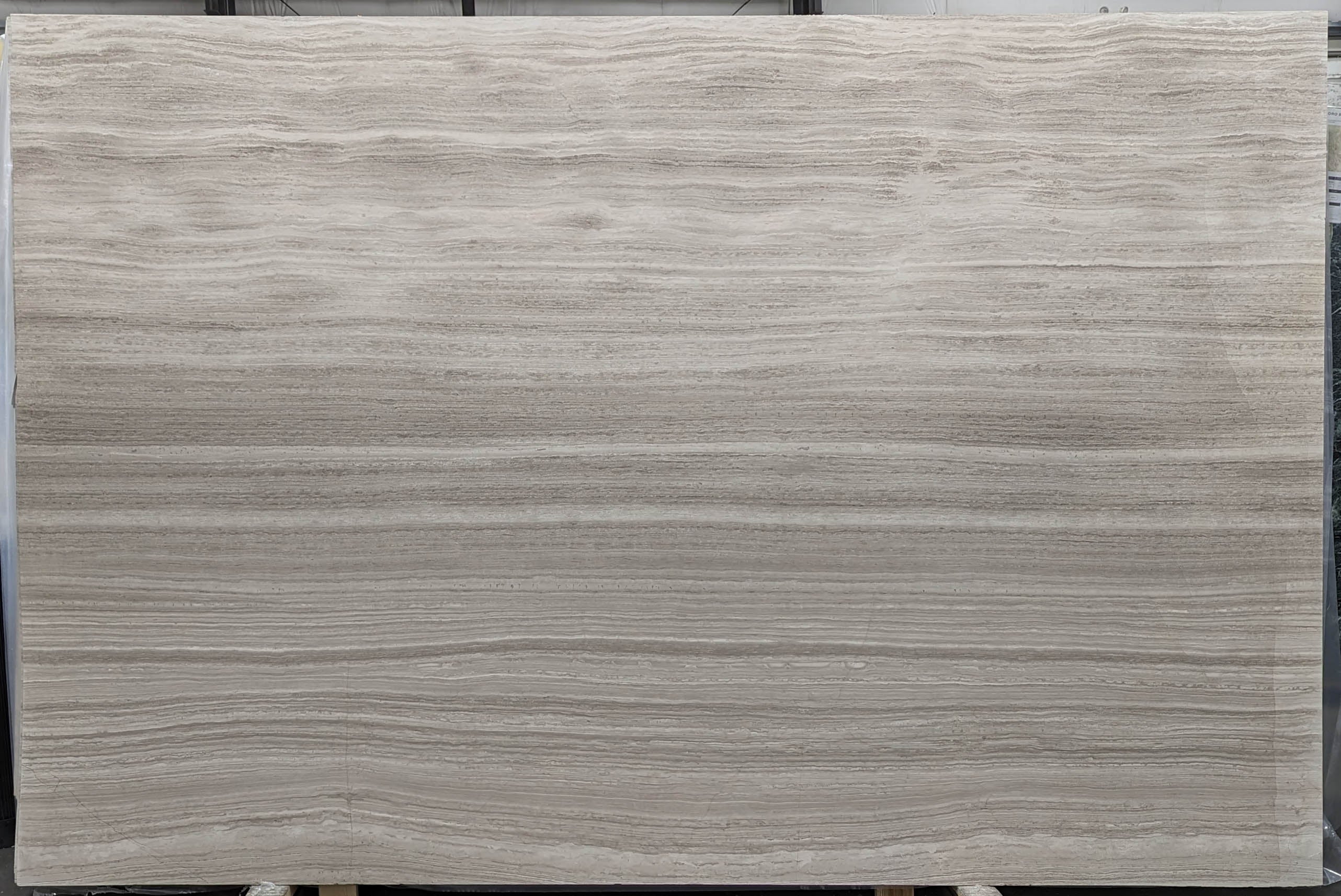  Cloud%20Limestone%20Slab%203/4%22%20%20Deep%20Brushed%20Stone - L5124#03 -  77x116 