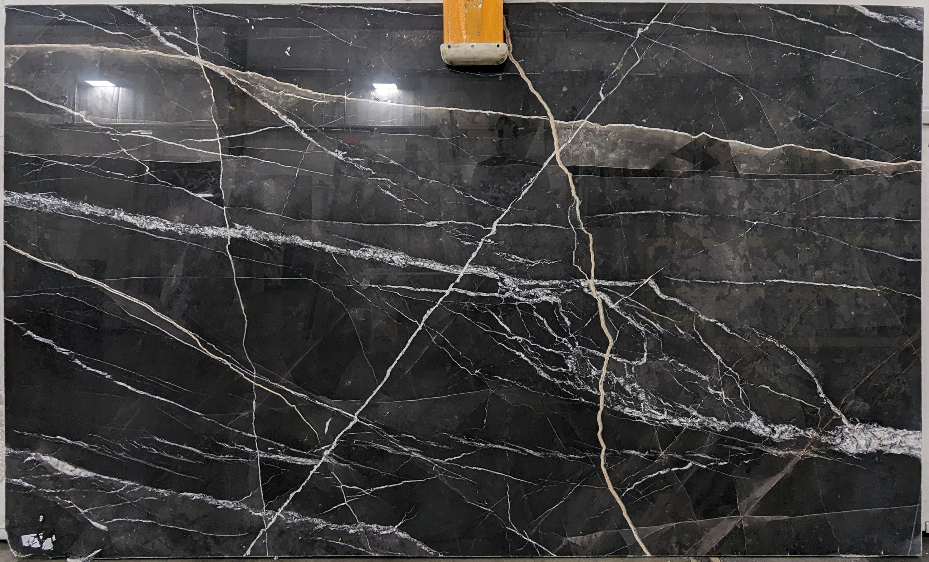  Calacatta Mezzanote Marble Slab 3/4  Polished Stone - B051647#21 -  70x117 